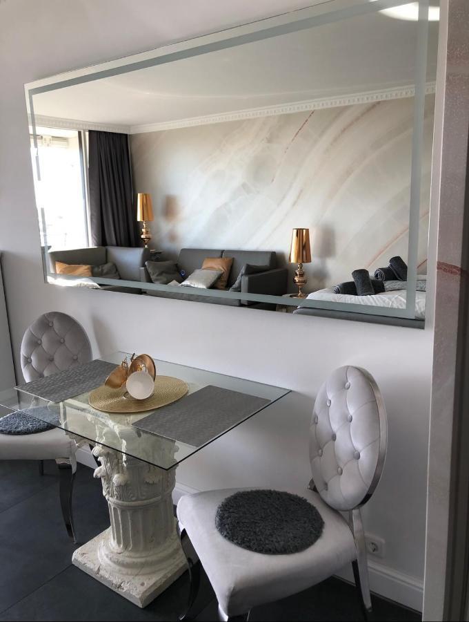Tiffanys Ferienapartments In Der Privatresidenz Des Plaza Premium Hotel ทิมเมนดอร์เฟอร์ ชตรันด์ ภายนอก รูปภาพ